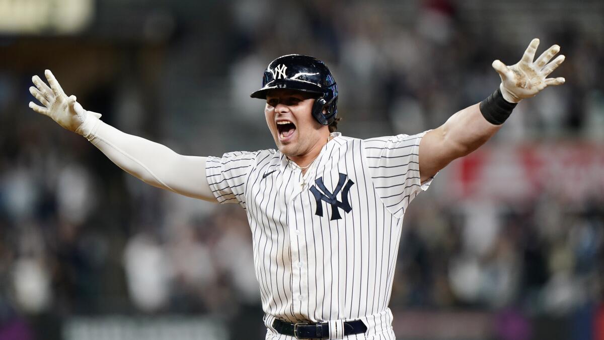 Padres acquire Luke Voit from Yankees, hoping he adds thump to lineup - The  San Diego Union-Tribune