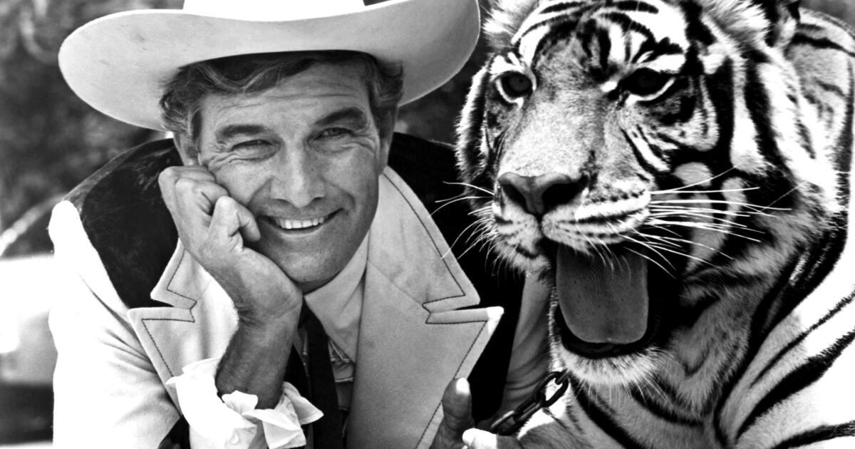 Patt Morrison: Will L.A. ever produce more gimmicky, lovable pitchmen like Cal Worthington? Patt Morrison: Will L.A. ever produce more gimmicky, lovable pitchmen like Cal Worthington?
