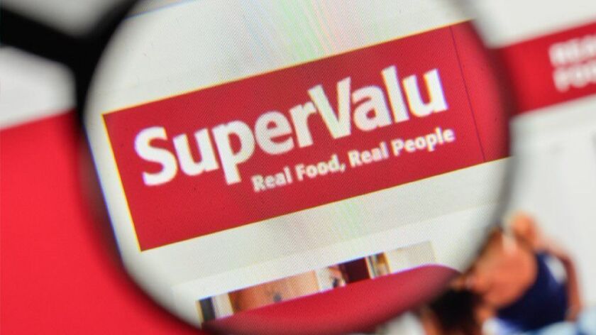 United Natural Foods is buying Supervalu for $1.26 billion, creating a grocery food wholesaler with a diverse customer base.