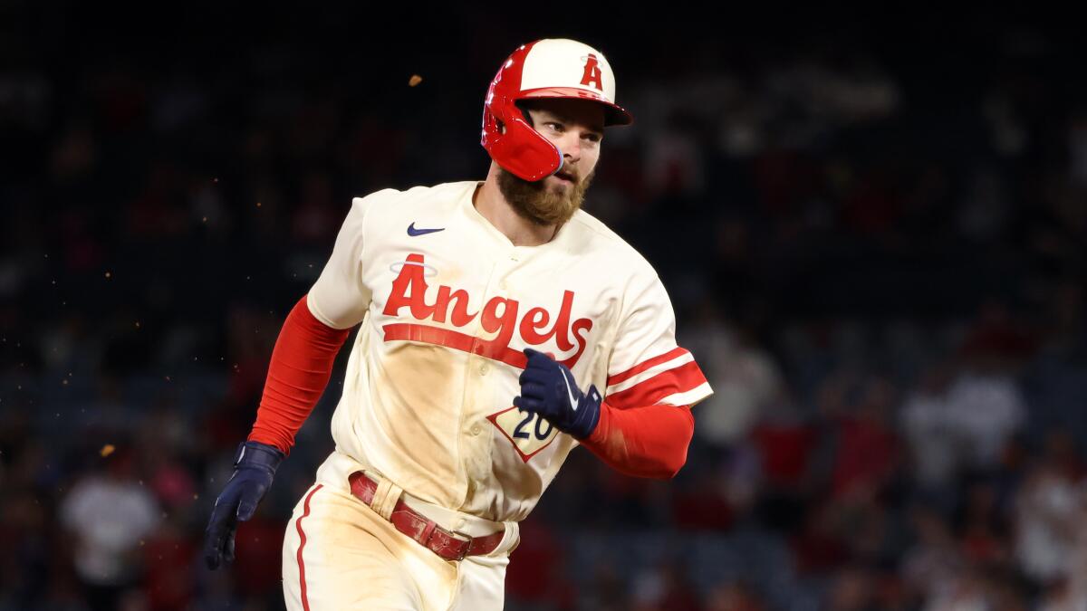 Walsh hits for cycle, Trout breaks out of funk as Angels top Mets