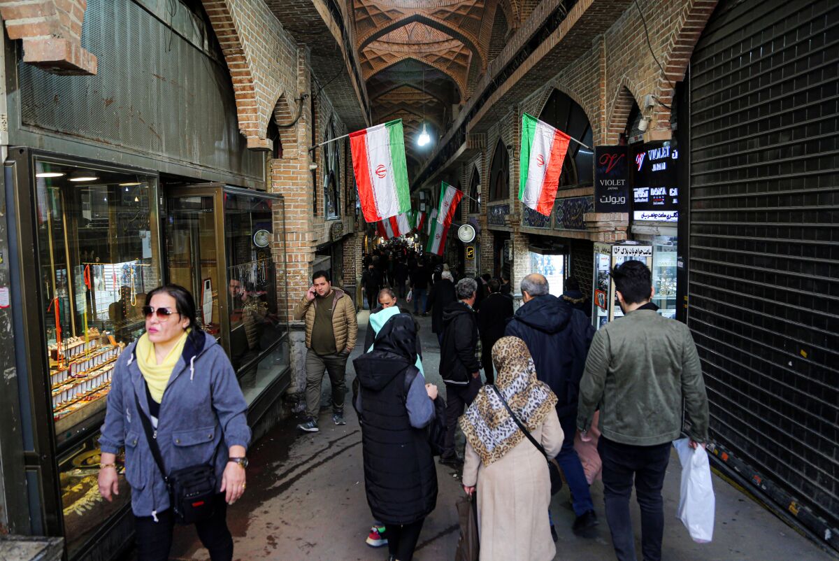 Abathengi e-Tehran's Grand Bazaar