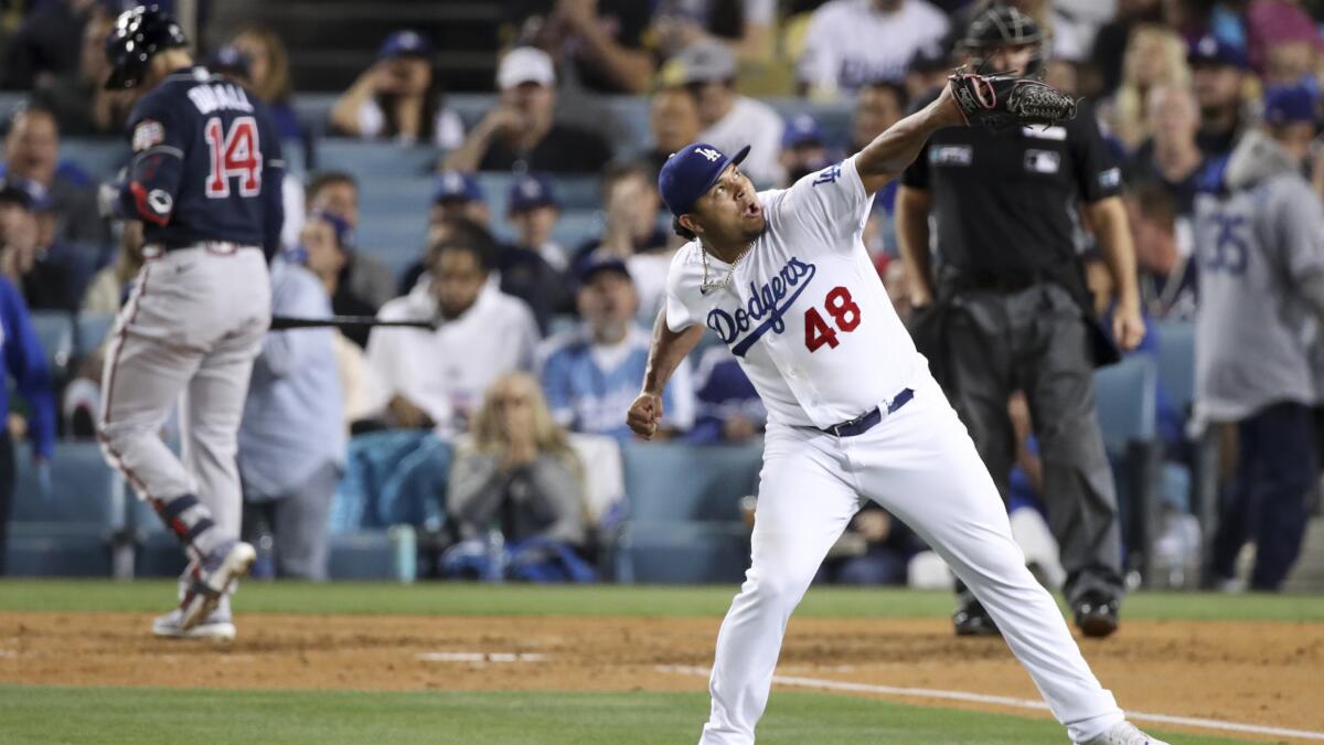 Dodgers remove struggling Craig Kimbrel from closer role
