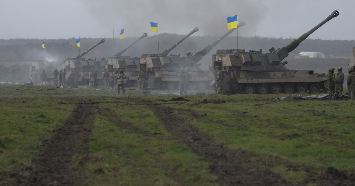 Ukraine relies on its spring offensive against Russia.  Biden is also involved in this