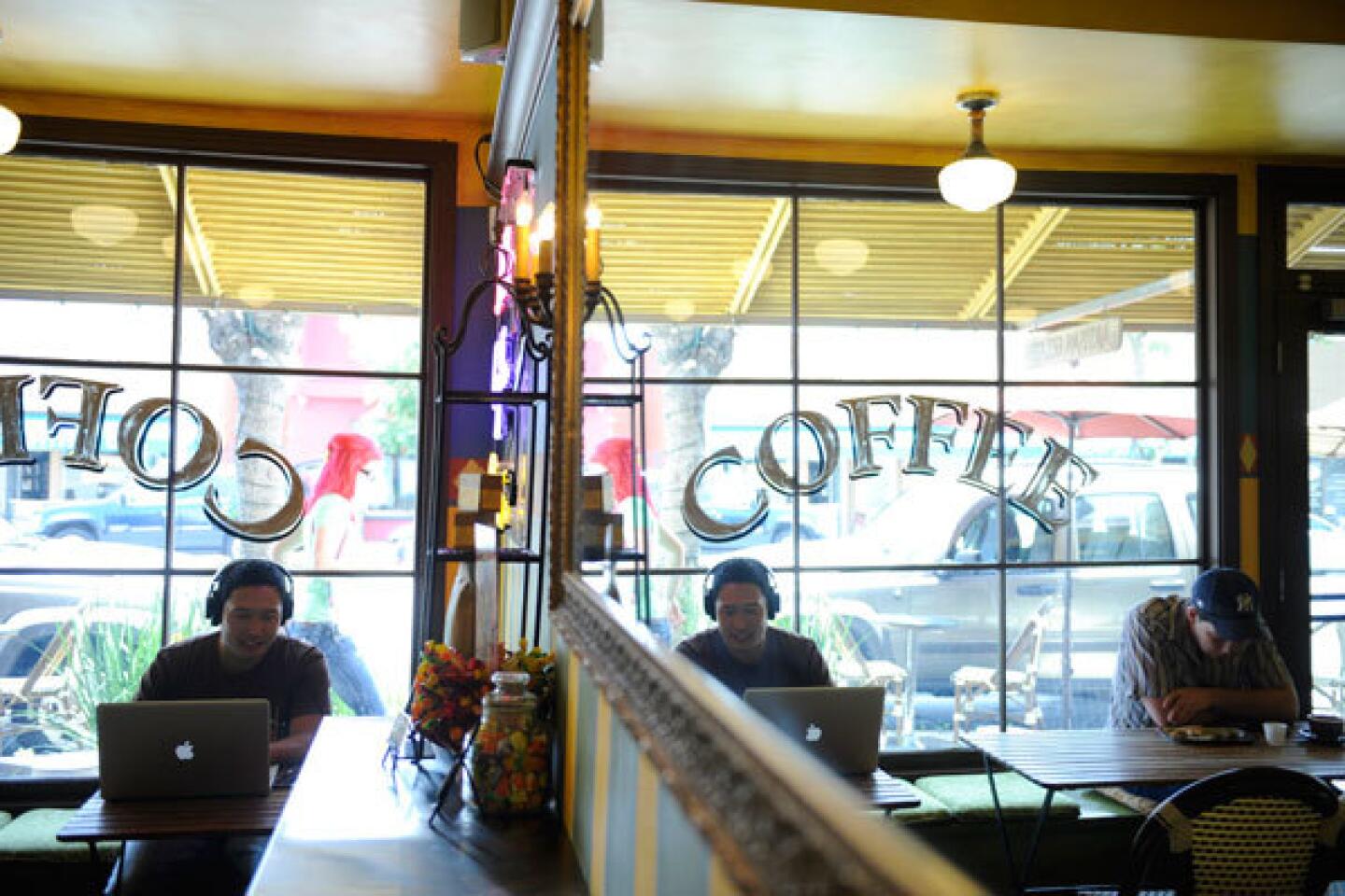 Superstars Cafe, Coffee shop