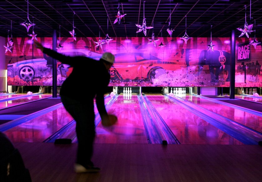 Bowling returns to Escondido, but now at the mall The San Diego Union