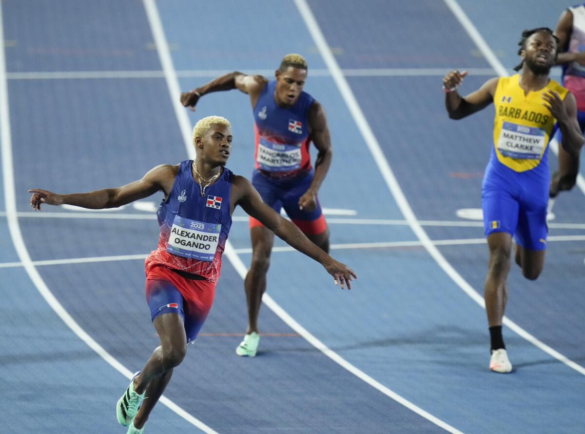 El dominicano Alexander Ogando gana los 200 metros en los Juegos Centroamericanos 