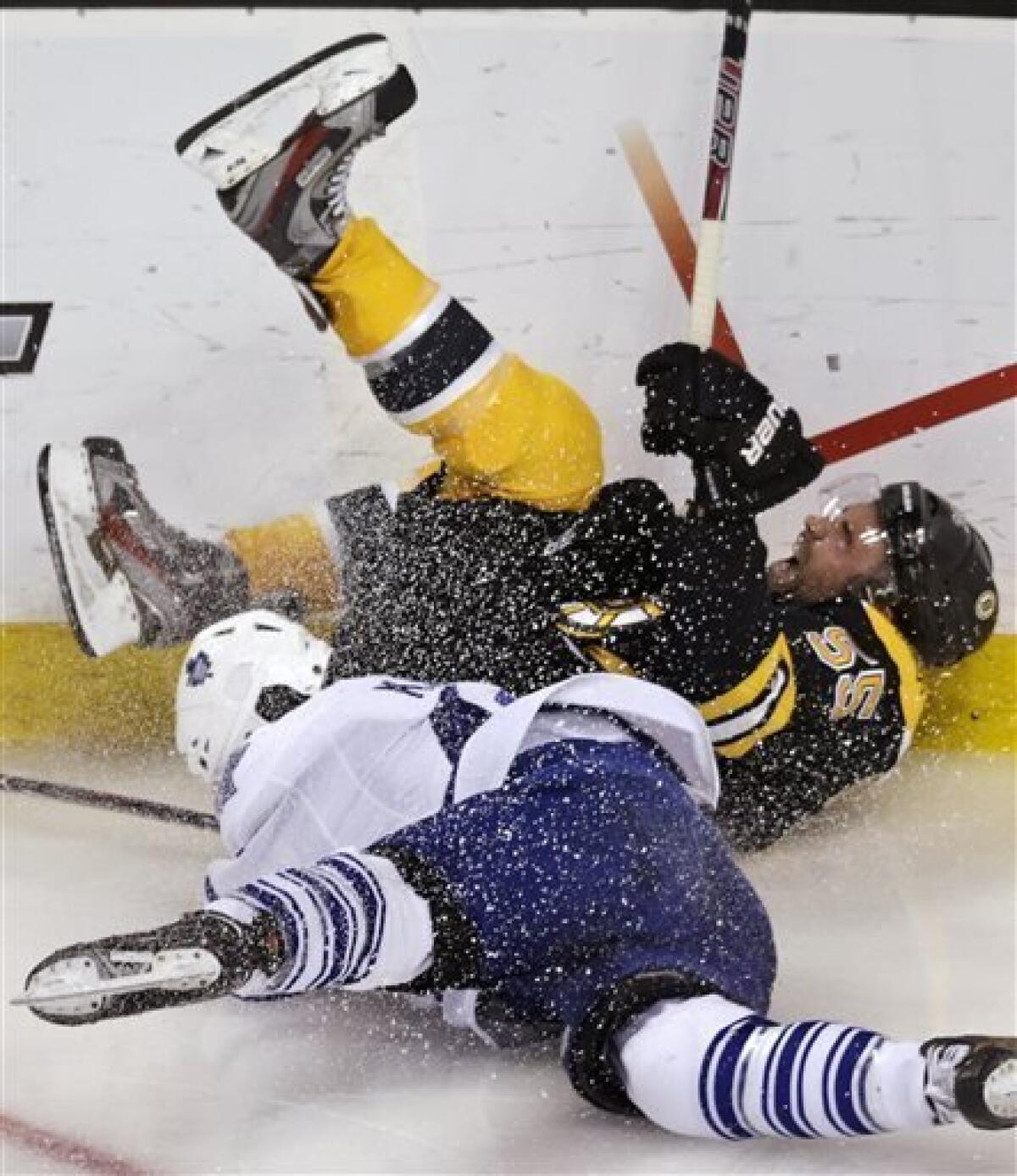 Bruins' late rally stuns Maple Leafs in Game 7