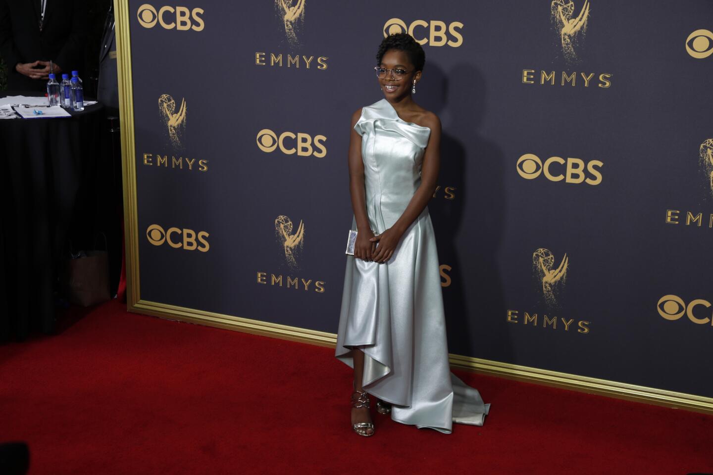 Women Over 50 Beauty Looks at the 2017 Emmy Awards