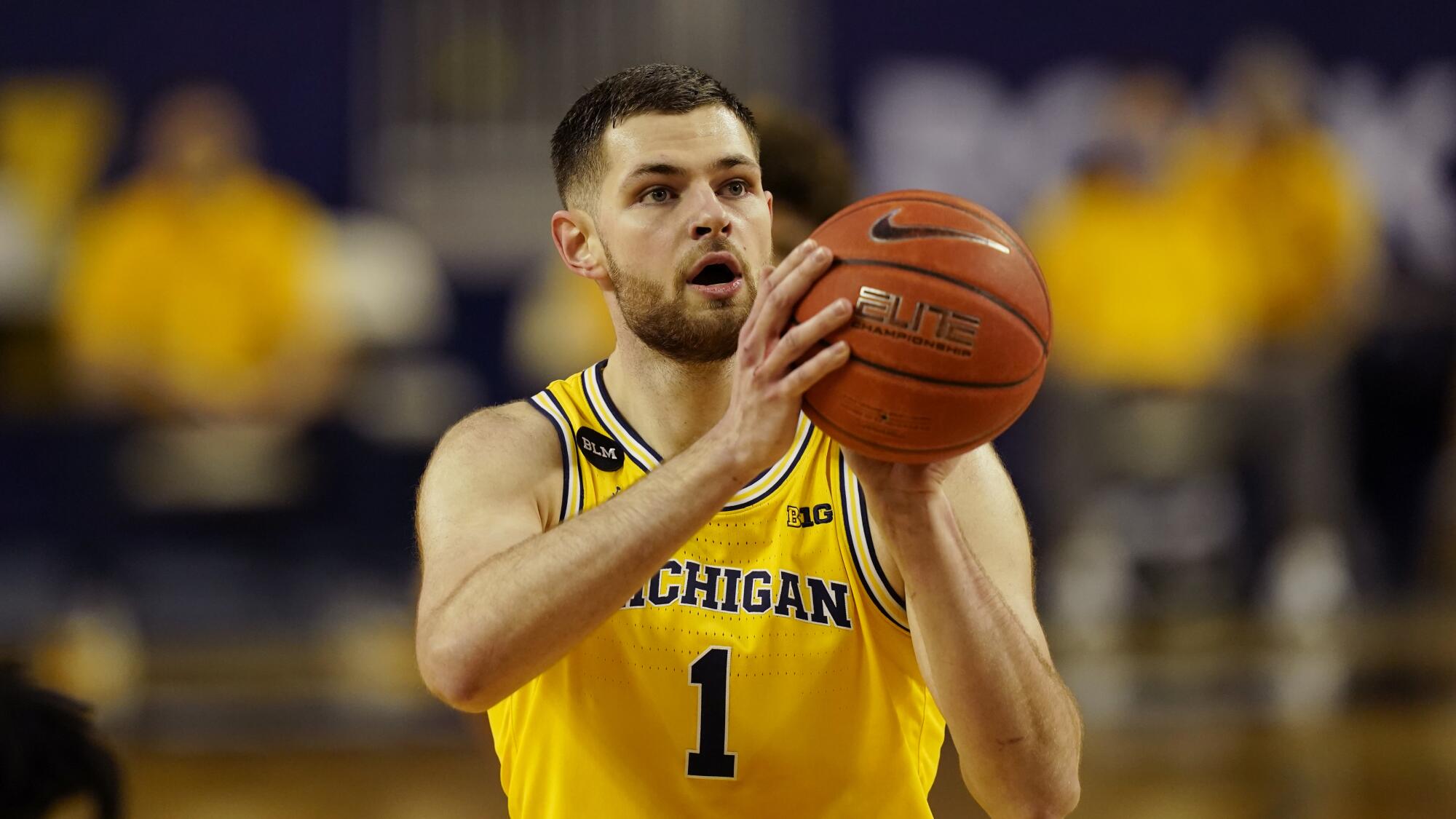 Michigan center Hunter Dickinson is one of the top players in college basketball.