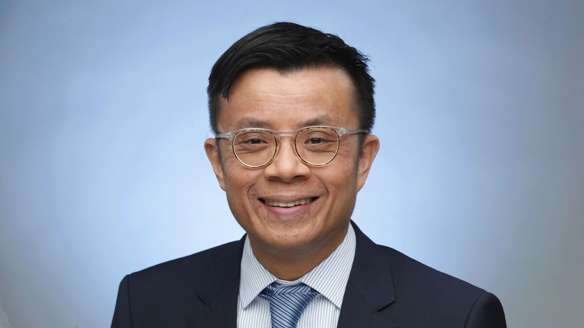 Portrait of Sewell Chan 