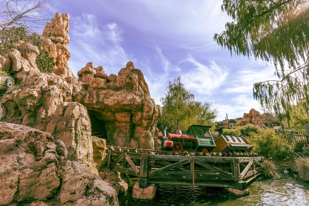 Disneyland Popular Rides Every ride at Disneyland, ranked - Los Angeles Times
