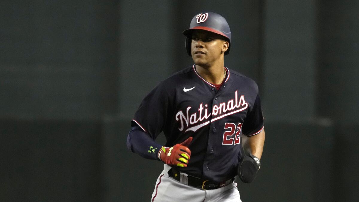 Rival Executives See Padres as Favorites for Juan Soto, per Report