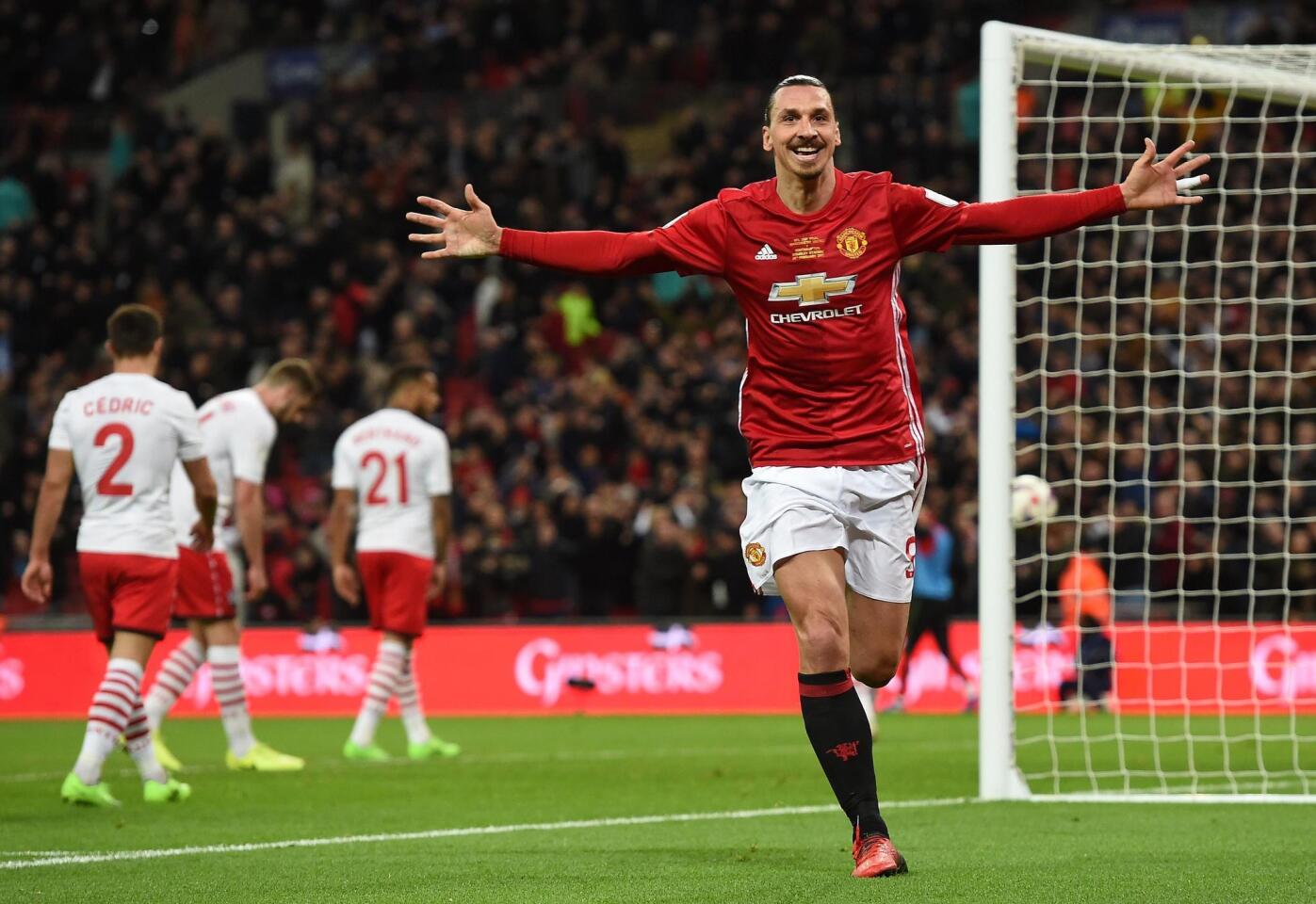 WOL003. London (United Kingdom), 26/02/2017.- Manchester United's Zlatan Ibrahimovic celebrates after scoring against Southampton during the English Football League cup final soccer match at Wembley Stadium in London, Britain, 26 February 2017. (Londres) EFE/EPA/ANDY RAIN EDITORIAL USE ONLY. No use with unauthorized audio, video, data, fixture lists, club/league logos or 'live' services. Online in-match use limited to 75 images, no video emulation. No use in betting, games or single club/league/player publications. ** Usable by HOY and SD Only **