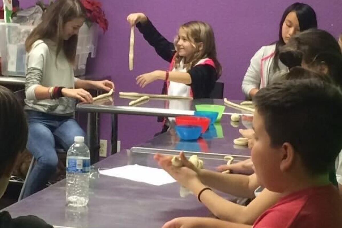 Lil’ Chef School offers one-day classes and three-day cooking camps for children during the holiday season.