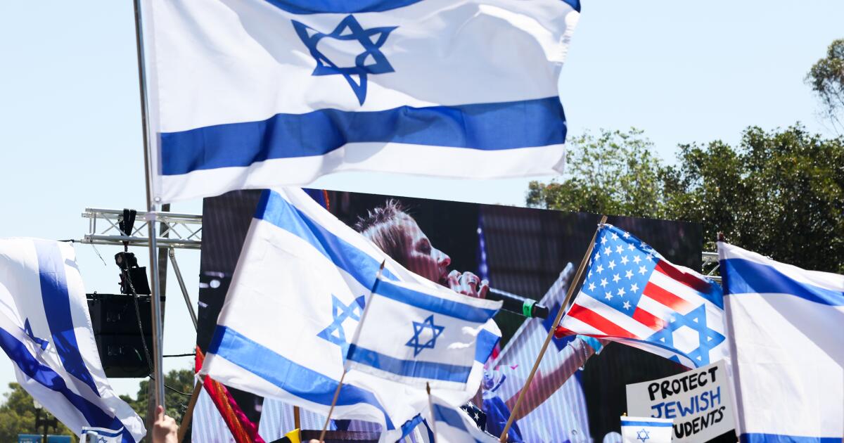 Jüdische Familien aus der Bay Area sagen, dass K-12-Schulen Antisemitismus fördern