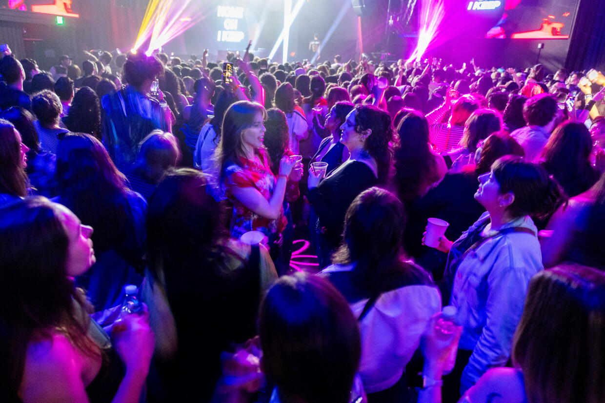 Heated Rivalry Rave How 'Heated Rivalry' became a joyful movement and community - Los ...