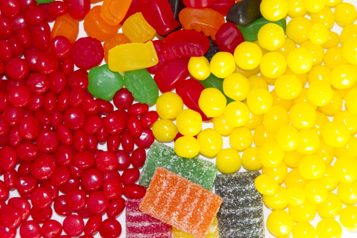 The 6 Best and 5 Worst Candies for Your Health