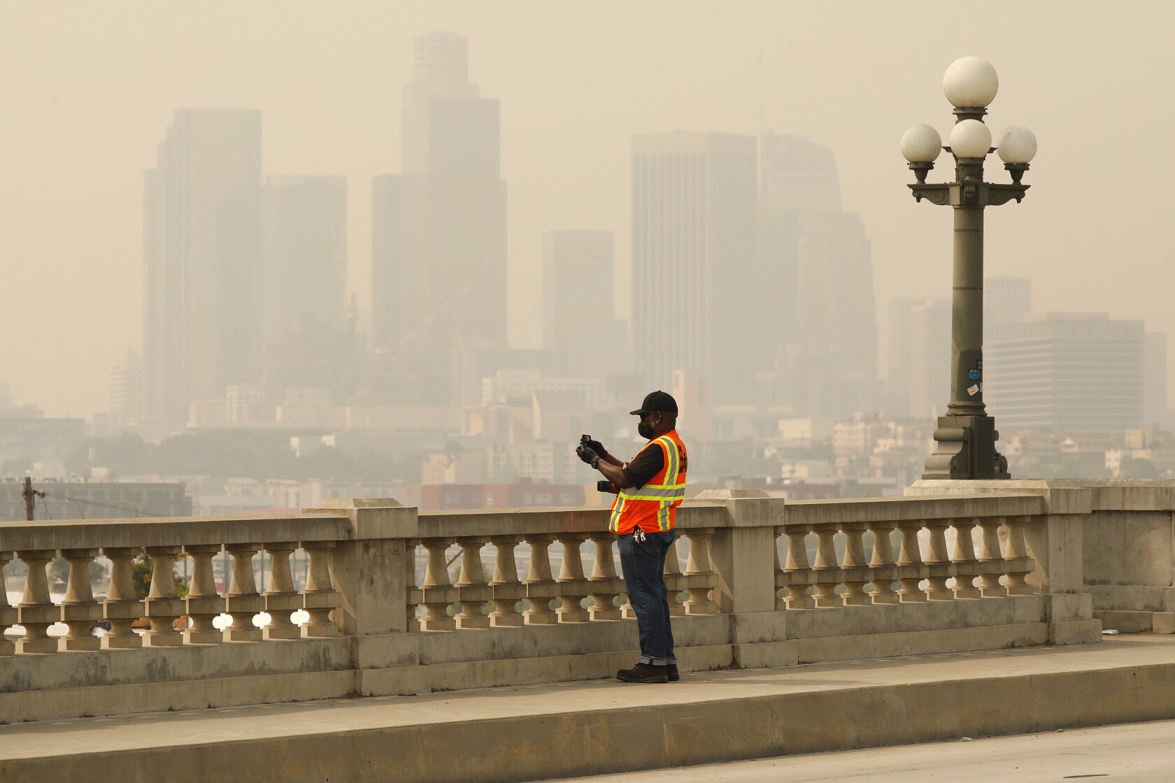 Los Angeles suffers worst smog in almost 30 years - Los Angeles Times