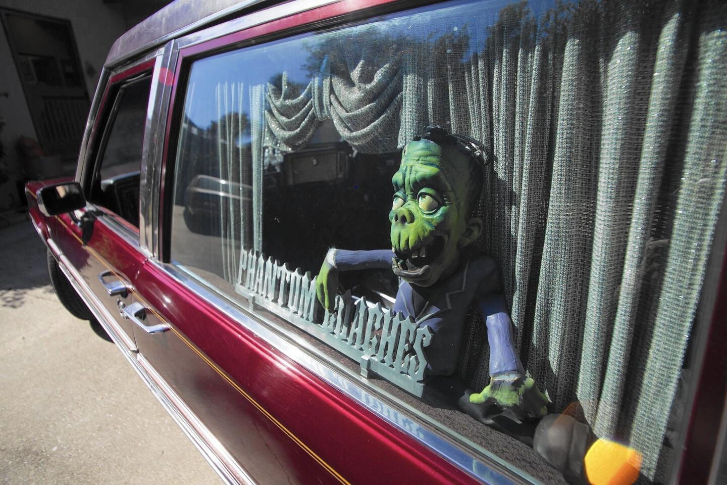 tn-2441793-tn-hbi-et-1022-hearse-oc-fair-03-jpg-20151021