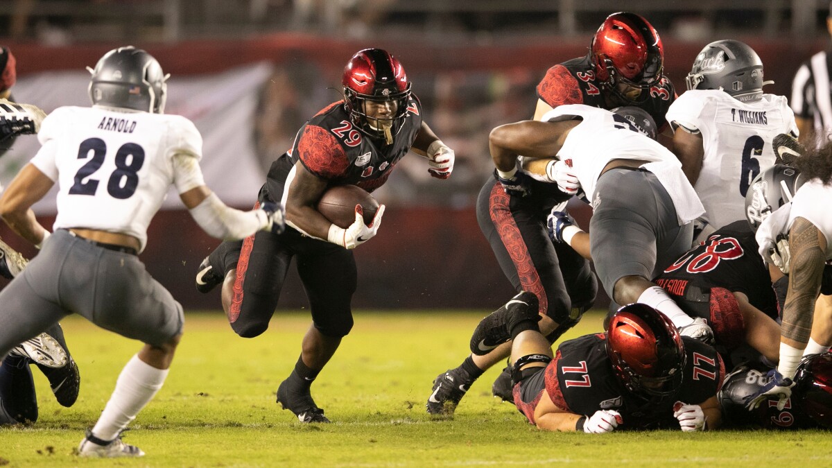 Aztecs Struggle In 17 13 Loss To Nevada The San Diego Union Tribune