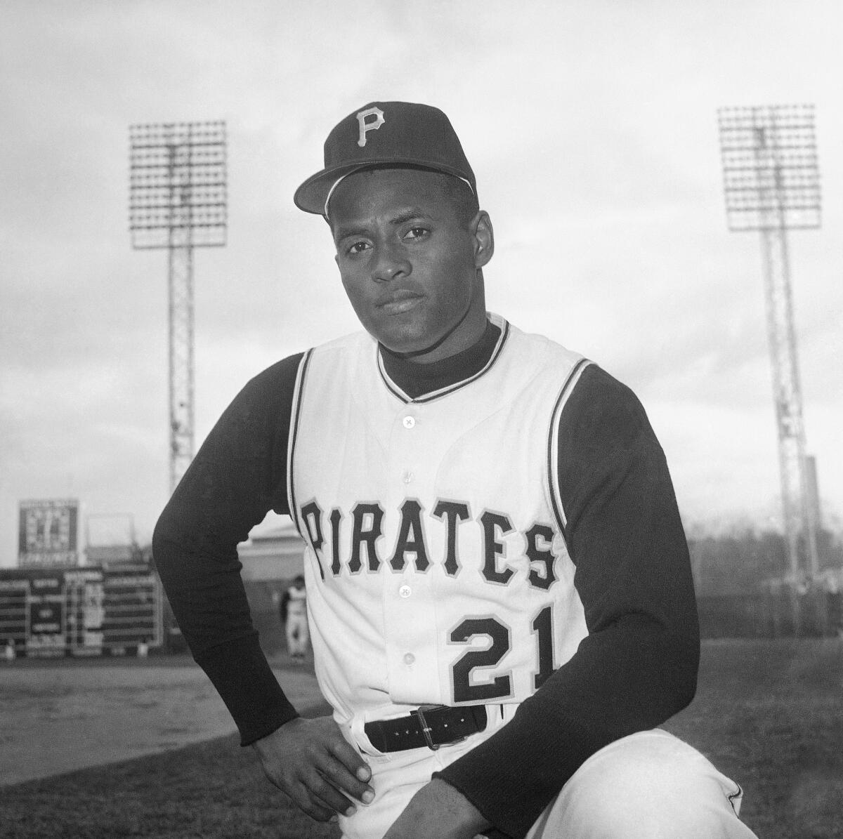 Roberto Clemente remains Latino legend 50 years after death - The San Diego  Union-Tribune