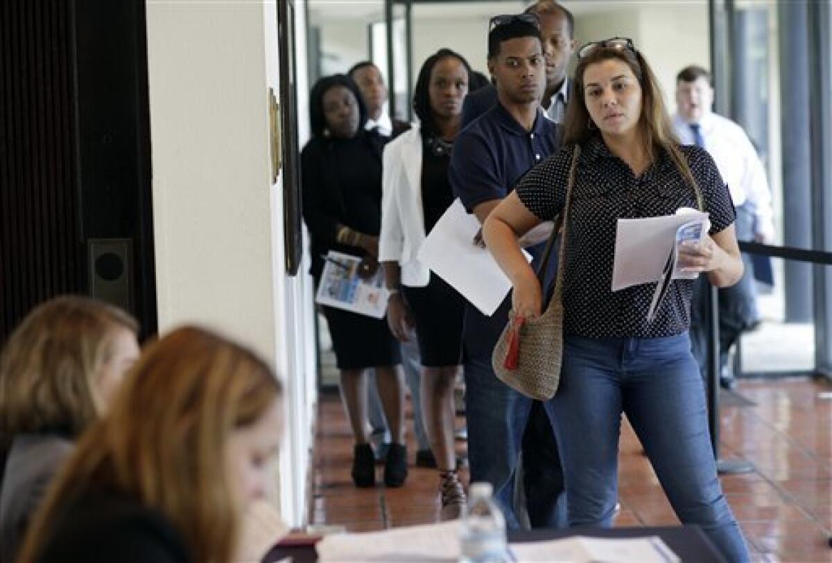 Las solicitudes semanales del subsidio de desempleo en Estados Unidos descendieron en 8.000 en la semana que finalizó el 17 de septiembre y quedaron en 252.000, informó hoy el Departamento de Trabajo.