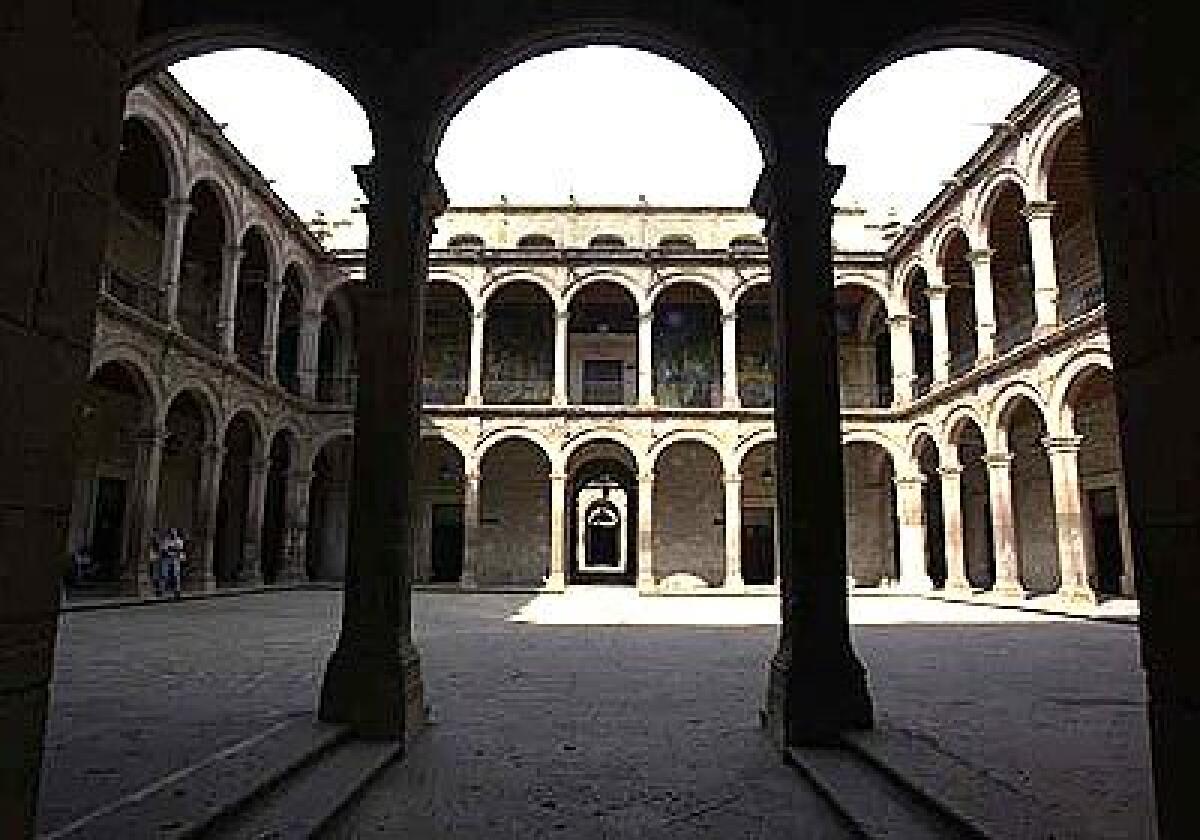 Tourist offices provide tips on sights such as Mexicos Palacio de Gobierno in Morelia.