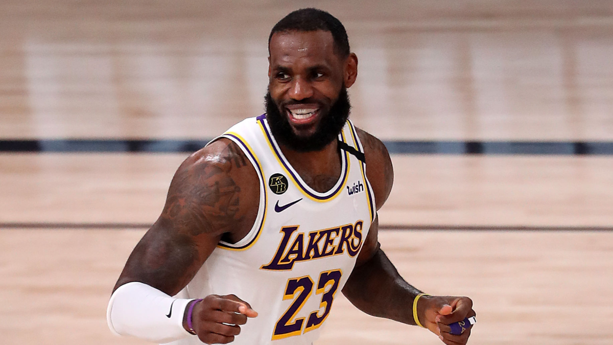 LeBron James frustrated as late turnovers cost Los Angeles Lakers in loss  to Milwaukee Bucks, NBA News
