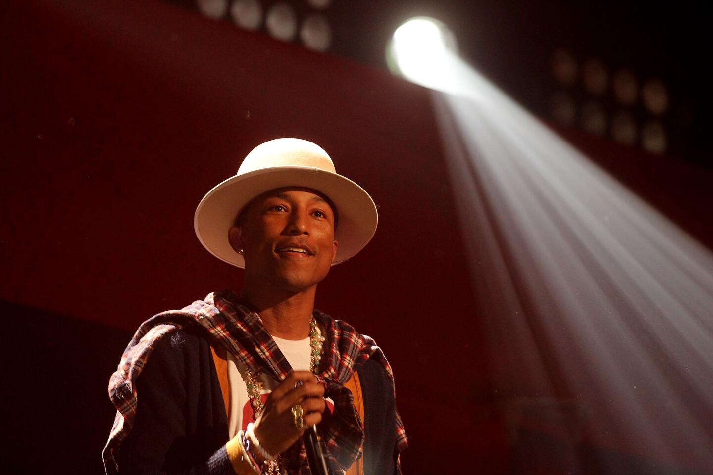 Grammys 2015 | Pharrell Williams, performer