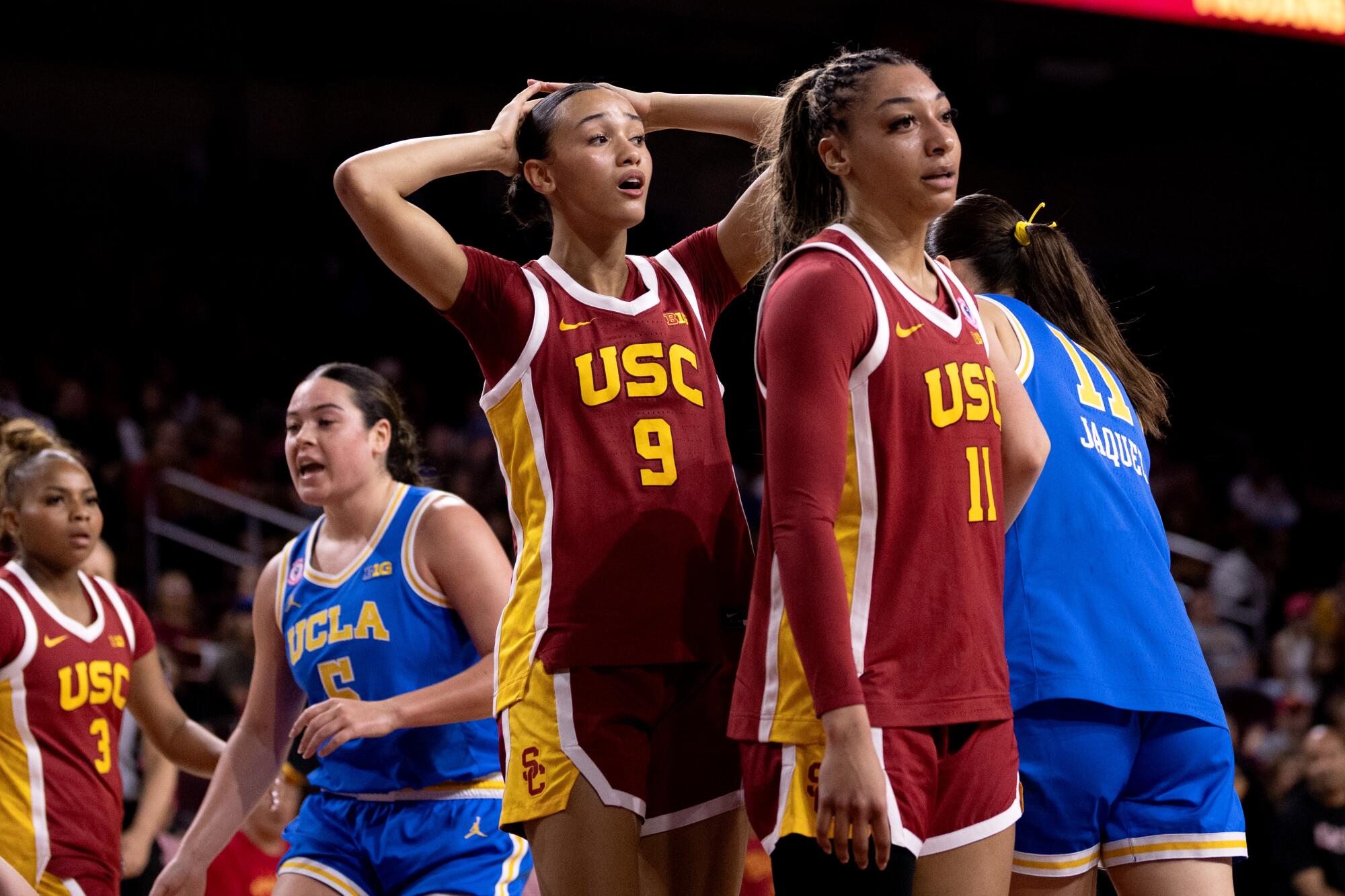USC, Lindsay Gottlieb'e UCLA karşısında 'özel' bir kayıp gösterdi