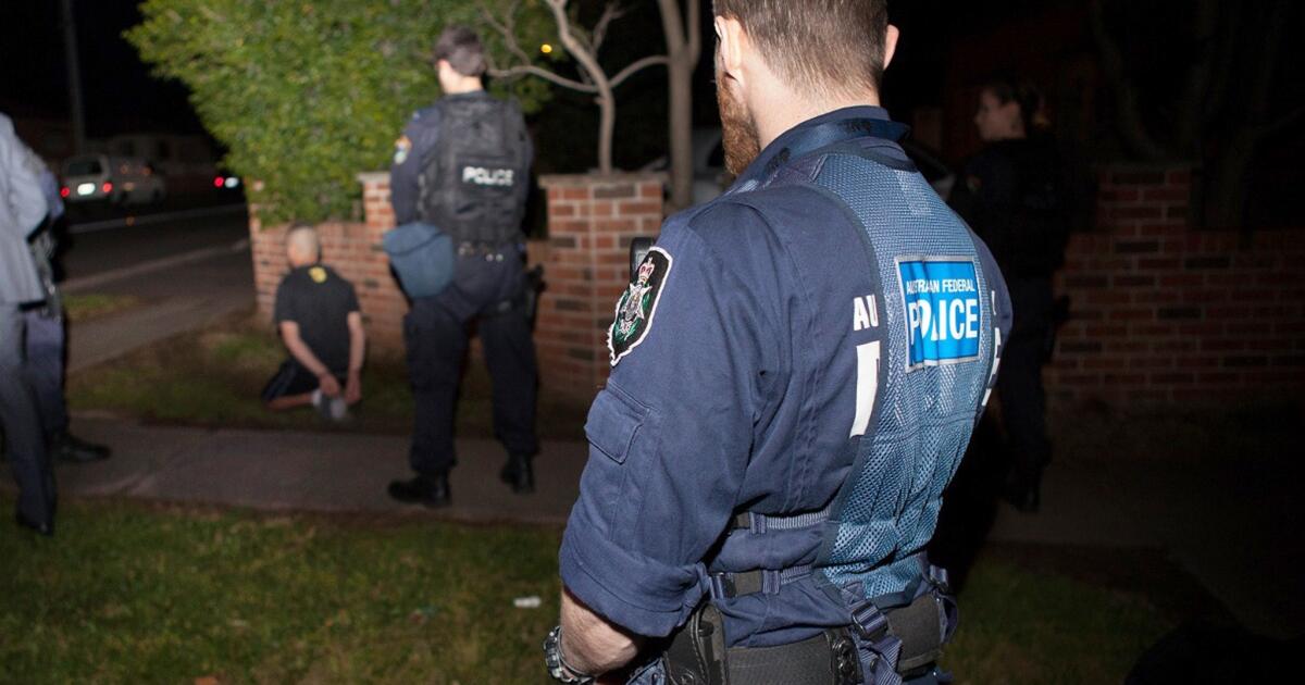 Australia anti-terrorism raid underway, involves more than 800 police