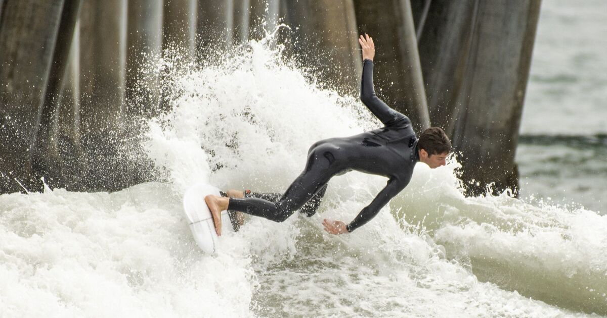 South Pacific storm sends sizable surf to Huntington and Newport ...