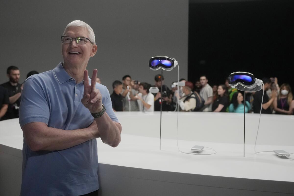 El CEO de Apple Tim Cook en un evento en Cupertino, California, el 5 de junio de 2023. 