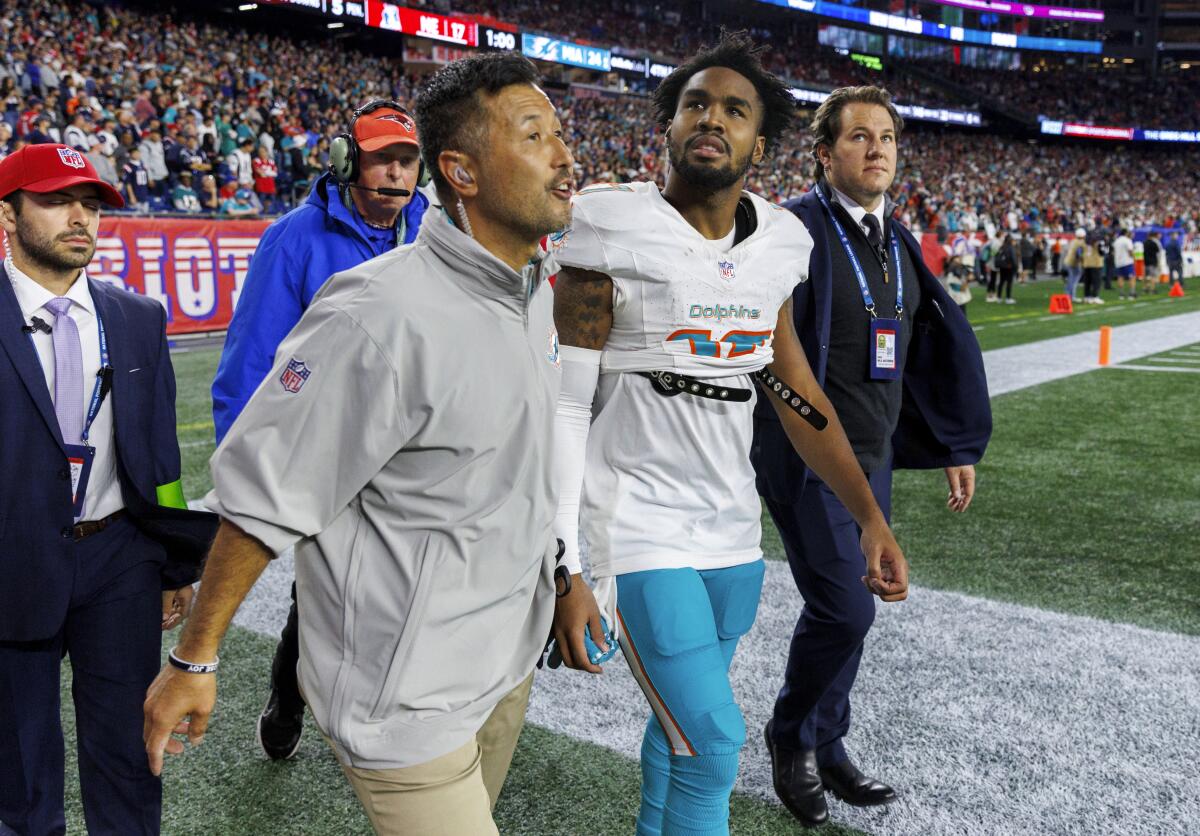 Miami's Jaylen Waddle clears concussion protocols, LB Jaelan Phillips ruled  out Sunday vs. Bills - The San Diego Union-Tribune