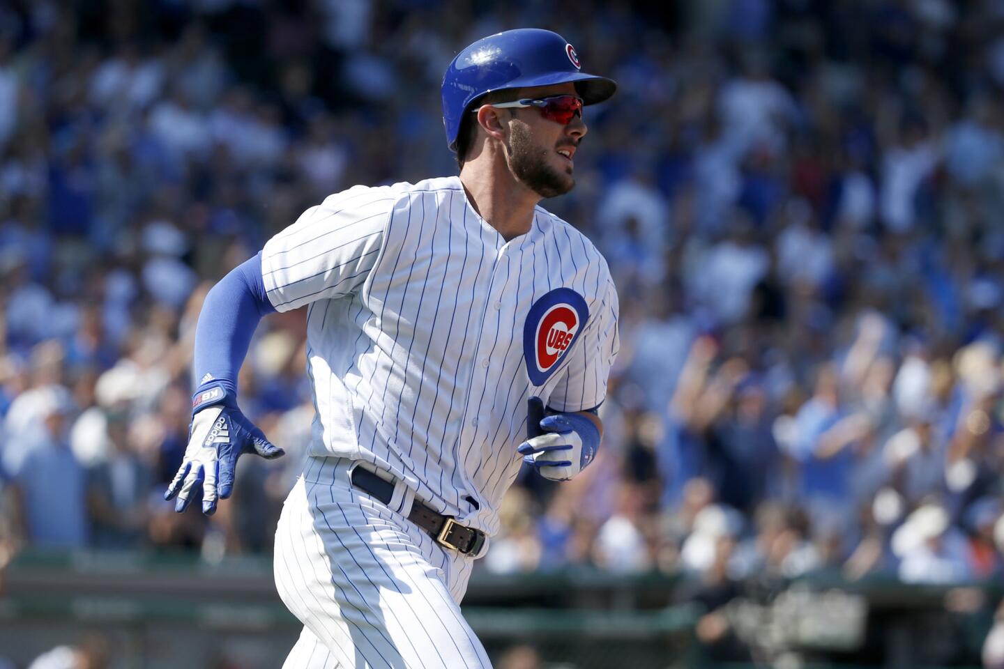 Cubs' Kris Bryant exits game after hit by pitch vs. Cleveland with