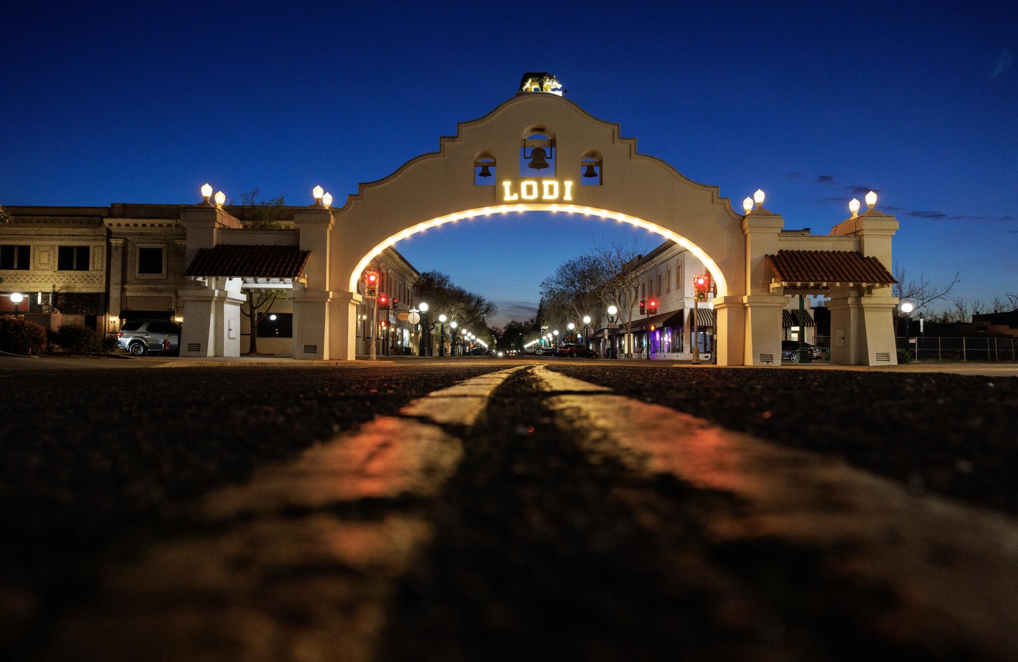Lodi's arch at evening.
