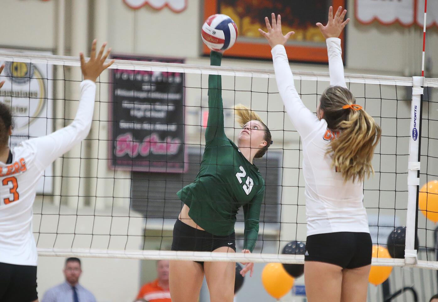 Photo Gallery: Edison vs. Huntington Beach in girls’ volleyball