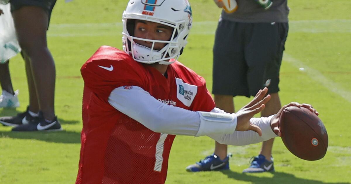 Dolphins rookie QB Tua Tagovailoa makes NFL debut in win vs. Jets