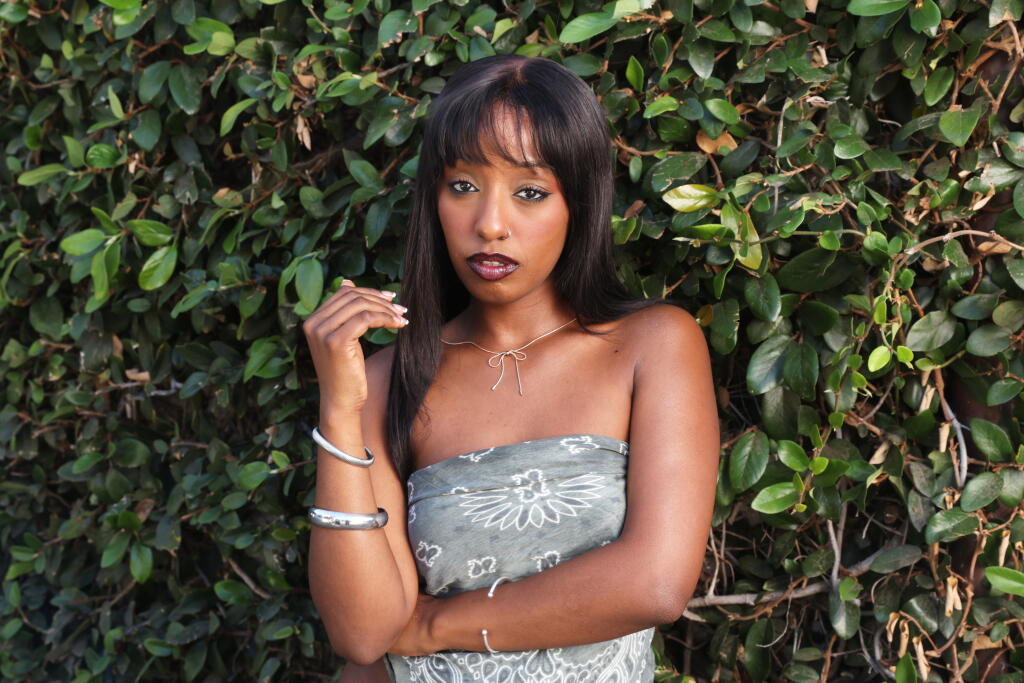 Aleeda Meet Alemeda, a daring new voice of Gen Z rock - Los Angeles Times