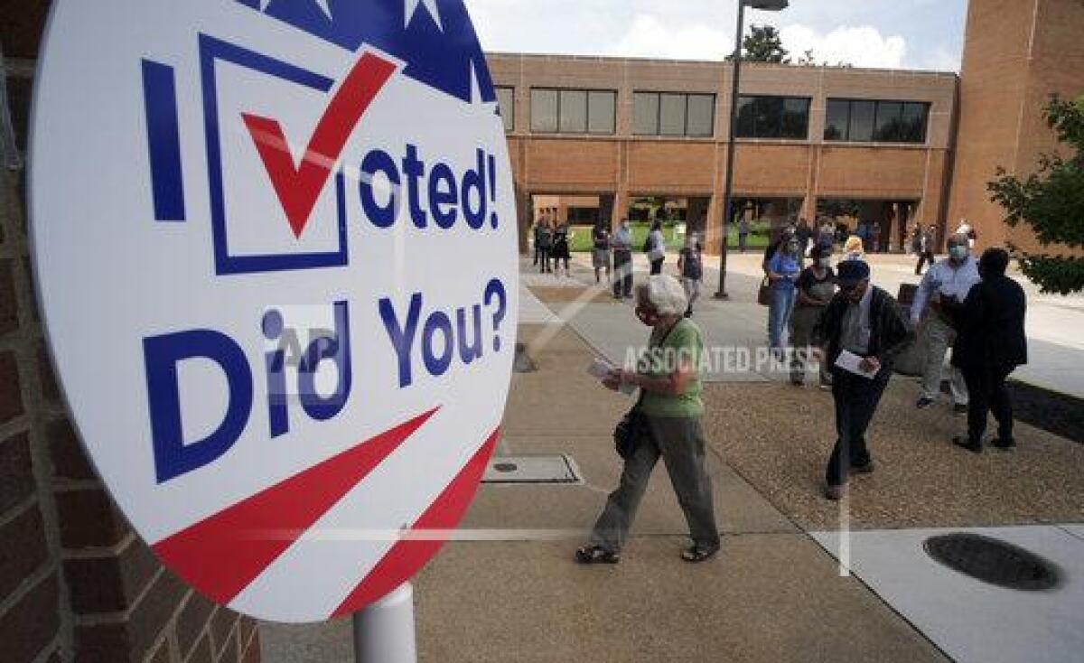 Voters line up to cast early ballots in Virginia