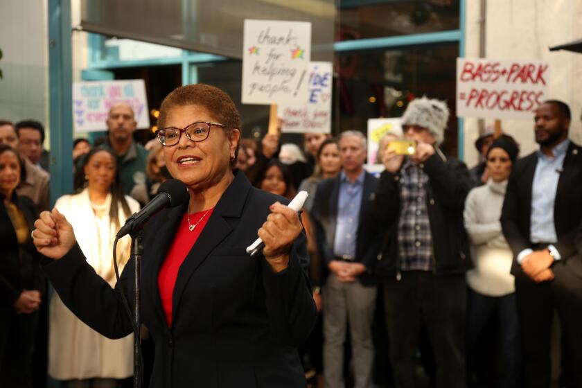 VENICE, CA - JANUARY 13, 2023 - - Los Angeles Mayor Karen Bass addresses the media and a crowd of Venice residents about the recent housing of 96 homeless from the neighborhood during a thank you reception at the Rose Cafe in Venice on January 13, 2023. Bass' Inside Safe initiative has moved scores of homeless people indoors over the past few weeks. (Genaro Molina / Los Angeles Times)