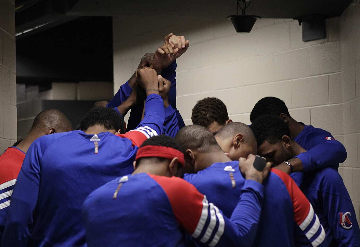 Clippers huddle