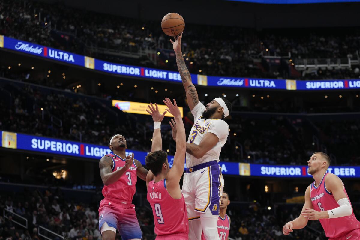 Lakers vs. Warriors Final Score: Anthony Davis shines in preseason opener -  Silver Screen and Roll