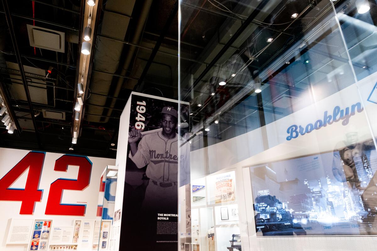Dodgers, Royals Jackie Robinson uniforms to aid Negro Leagues museum - True  Blue LA