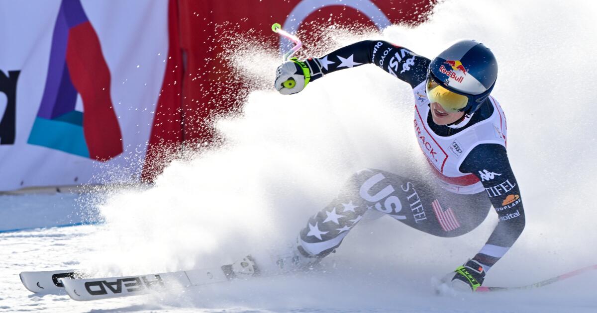 Lindsay Vonn, de 41 anos, venceu sua primeira Copa do Mundo desde 2018