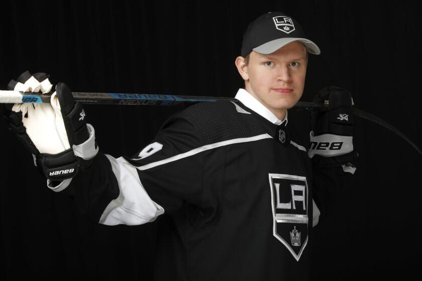 VANCOUVER, BRITISH COLUMBIA - JUNE 22: Arthur Kaliyev poses after being selected 33rd overall by the Los Angeles Kings during the 2019 NHL Draft at Rogers Arena on June 22, 2019 in Vancouver, Canada. (Photo by Kevin Light/Getty Images) ** OUTS - ELSENT, FPG, CM - OUTS * NM, PH, VA if sourced by CT, LA or MoD **