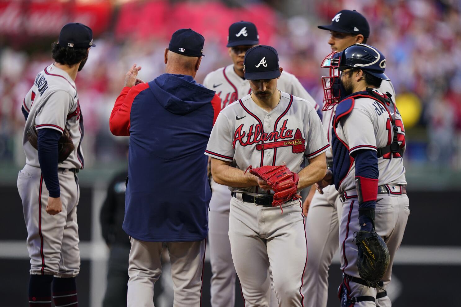 Snitkers enjoy family moment before World Series Game 3 - The San Diego  Union-Tribune