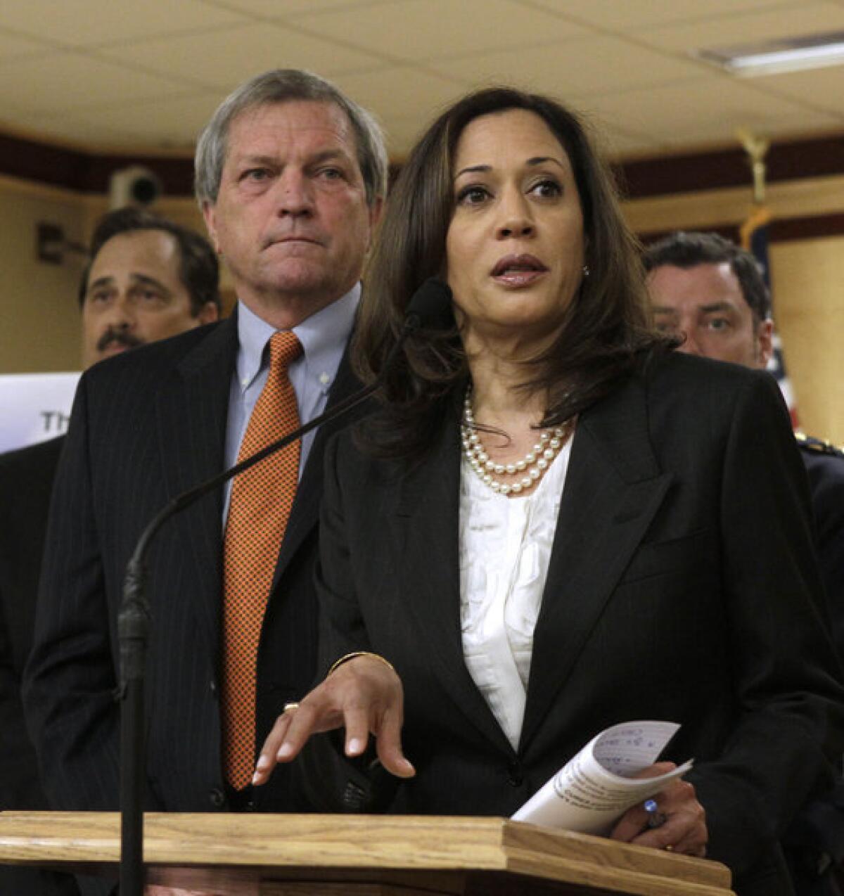 California Atty. Gen. Kamala Harris, joined by Sen. Mark DeSaulnier at a news conference, supported a measure calling for greater monitoring of prescription drugs.