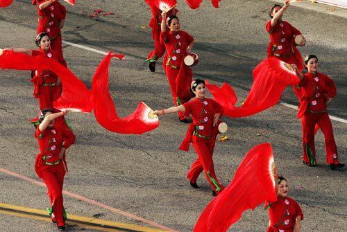 Rose Parade: Dragon Dance