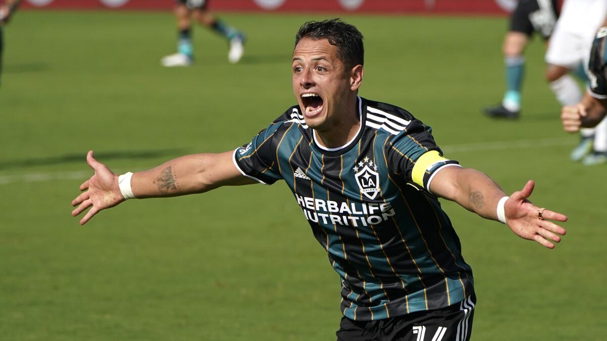 Galaxy, LAFC in top half of MLS payrolls; 'Chicharito' second-highest paid  player, Sports